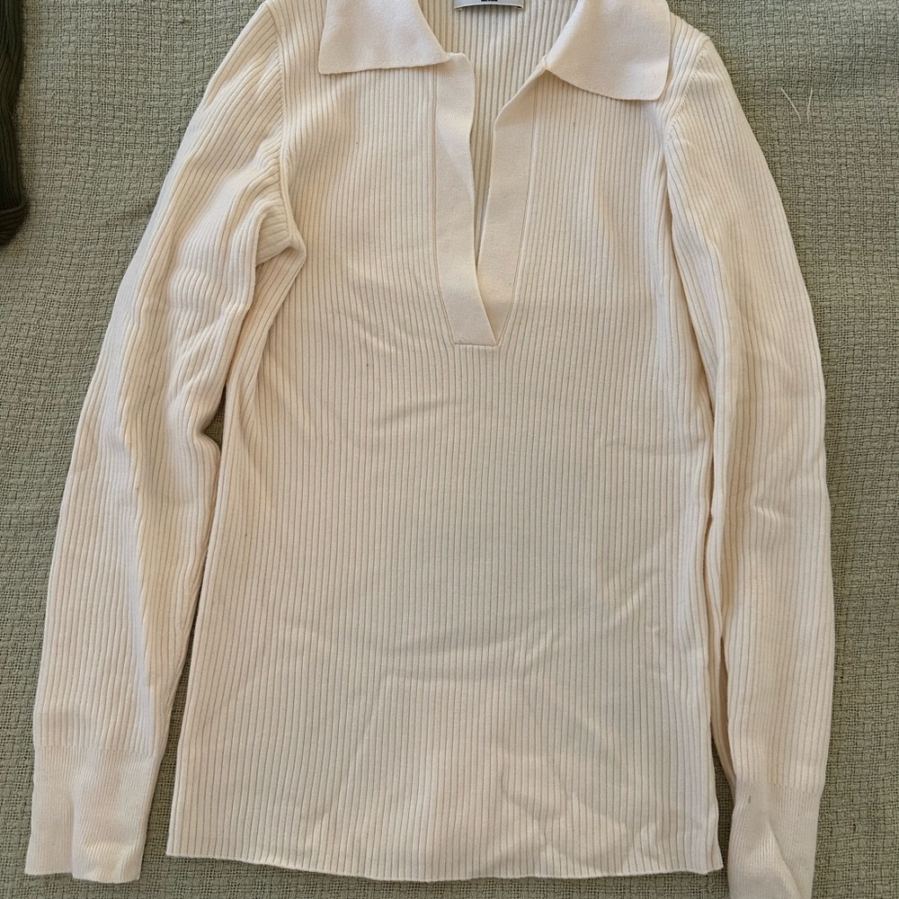 Aritzia Cream Ribbed Button Down Shirt